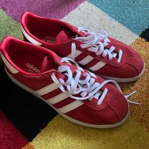 Red München Adidas sneakers